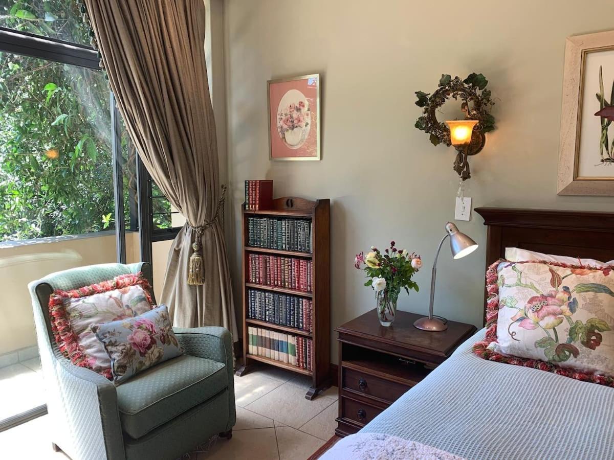 Mountain Rose Guesthouse Louis Trichardt Bagian luar foto