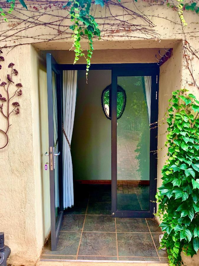 Mountain Rose Guesthouse Louis Trichardt Bagian luar foto