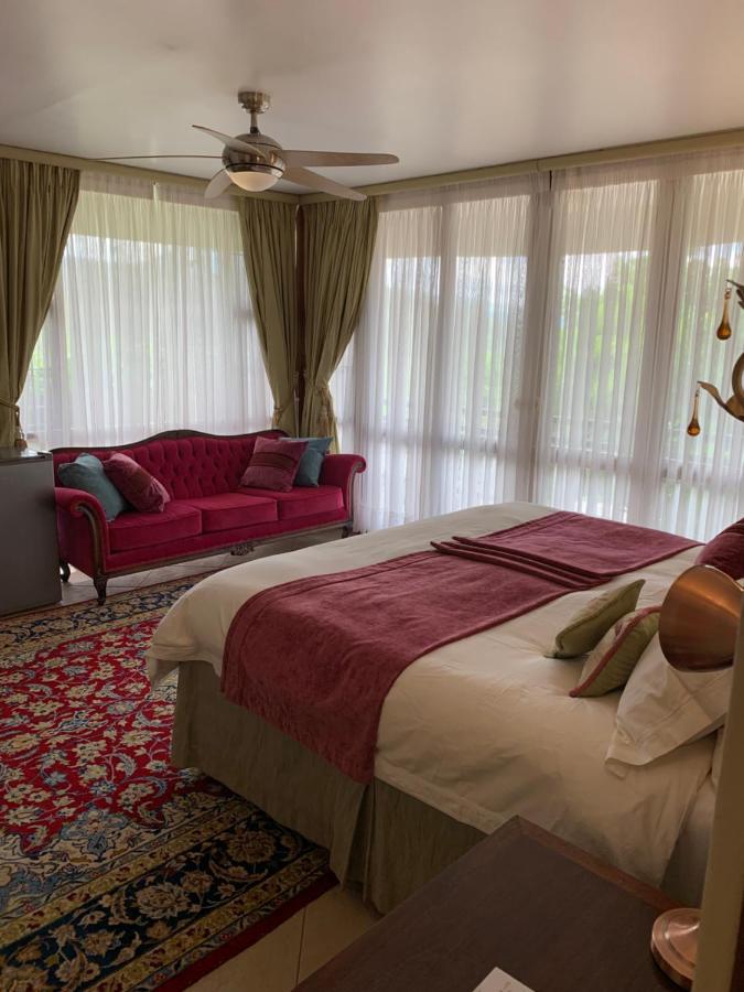 Mountain Rose Guesthouse Louis Trichardt Bagian luar foto