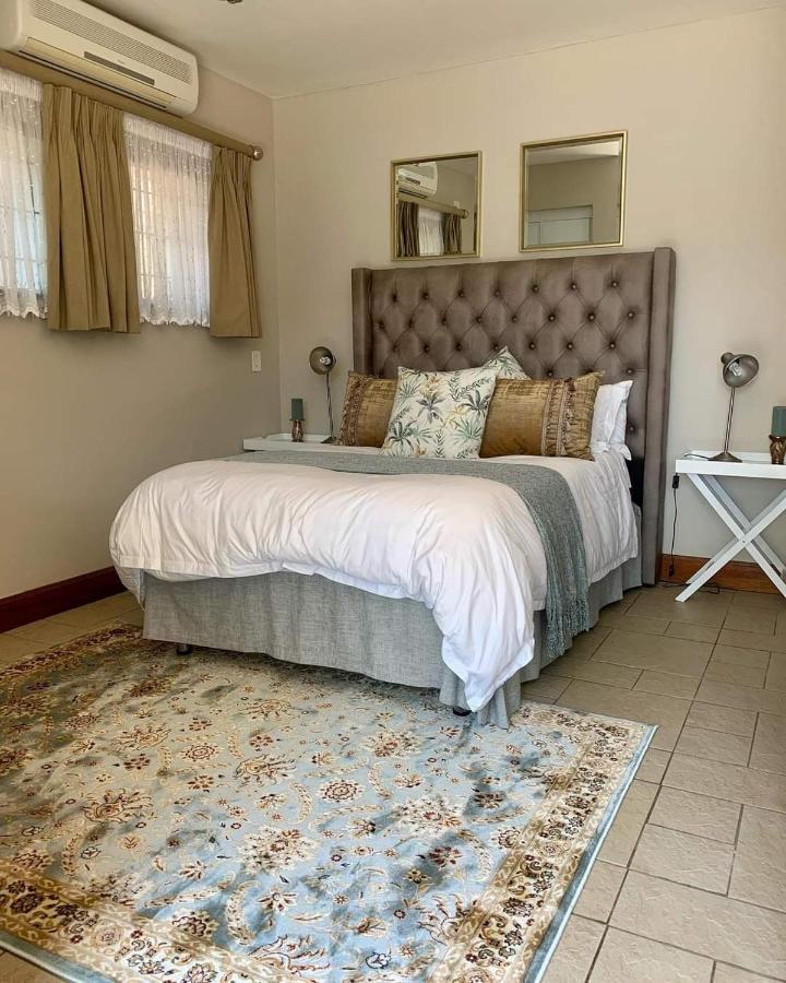 Mountain Rose Guesthouse Louis Trichardt Bagian luar foto