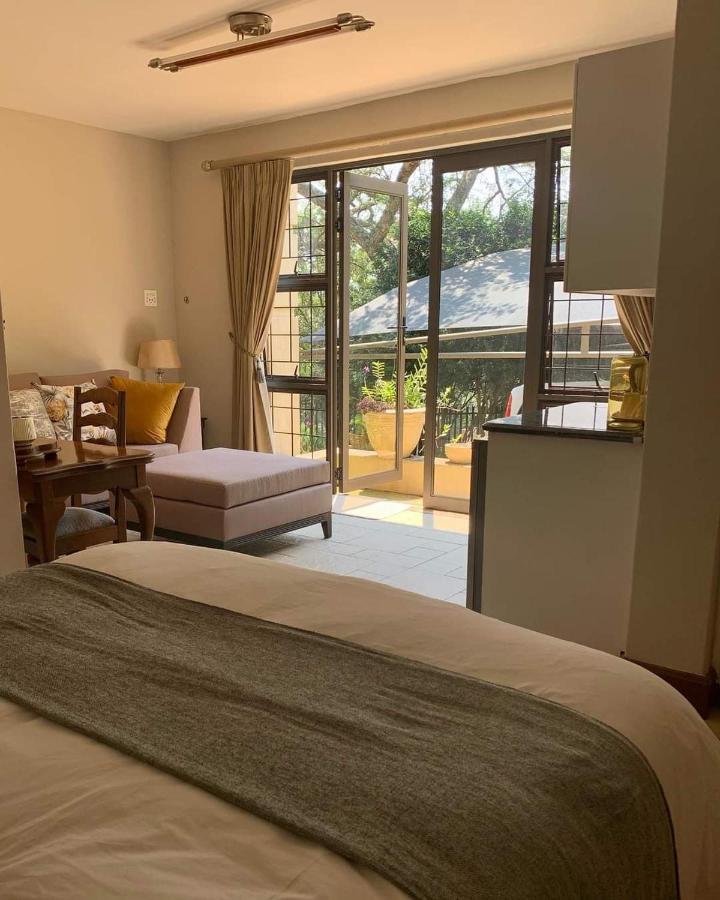 Mountain Rose Guesthouse Louis Trichardt Bagian luar foto